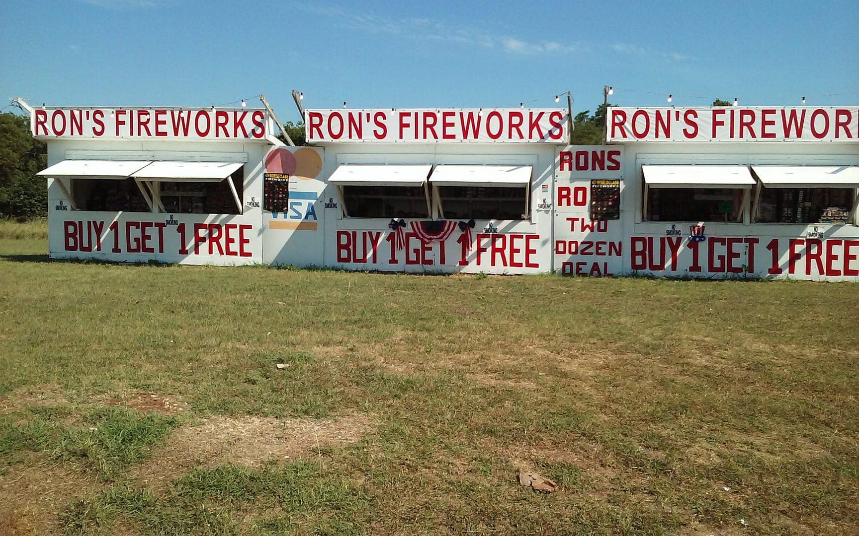 Ron's Fireworks Stand in Texas